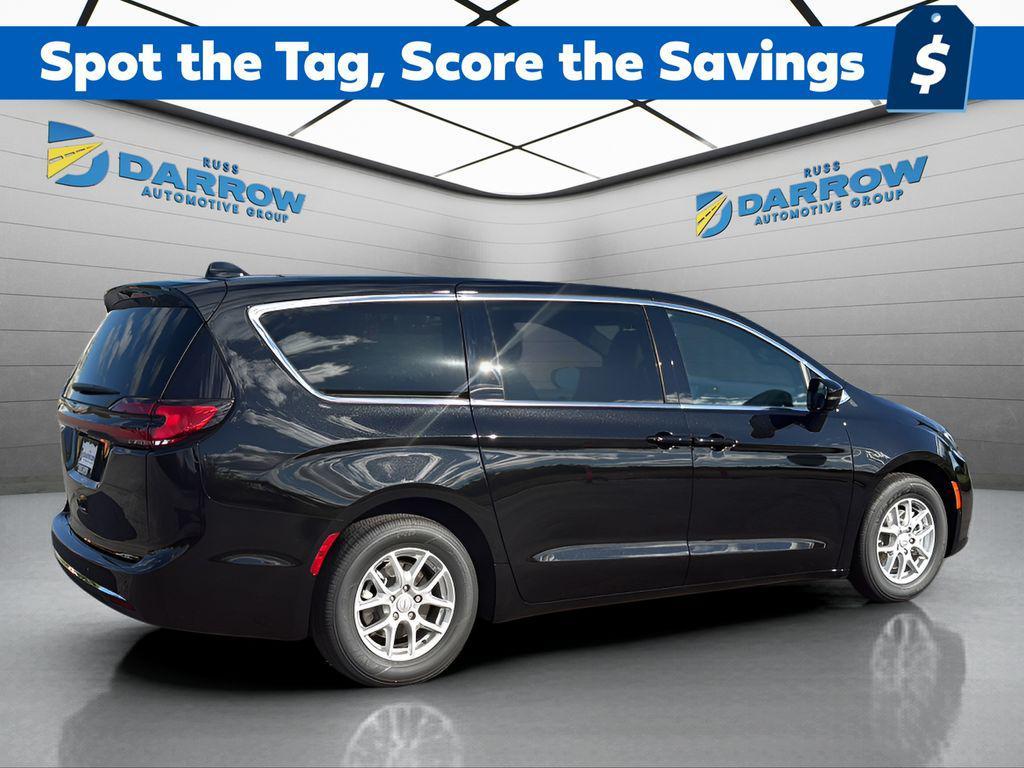 new 2026 Chrysler Pacifica car, priced at $39,447