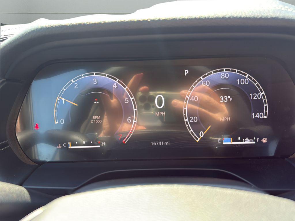 used 2024 Jeep Grand Cherokee car, priced at $37,015