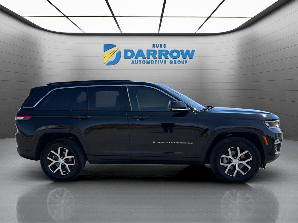 used 2024 Jeep Grand Cherokee car, priced at $37,015
