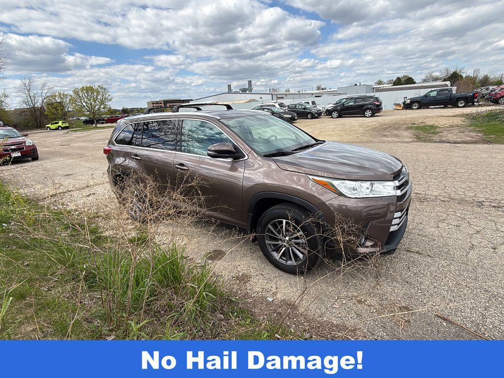 used 2019 Toyota Highlander car, priced at $27,144