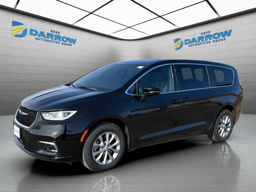 used 2025 Chrysler Pacifica car, priced at $39,493