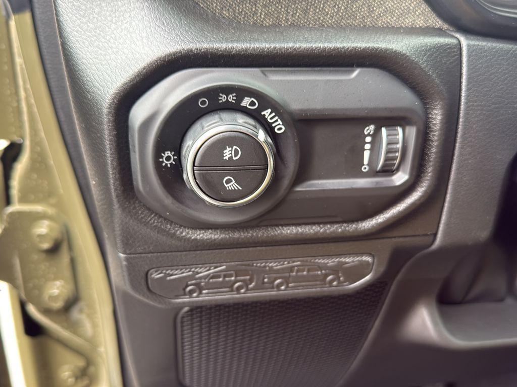 new 2026 Jeep Gladiator car, priced at $46,589