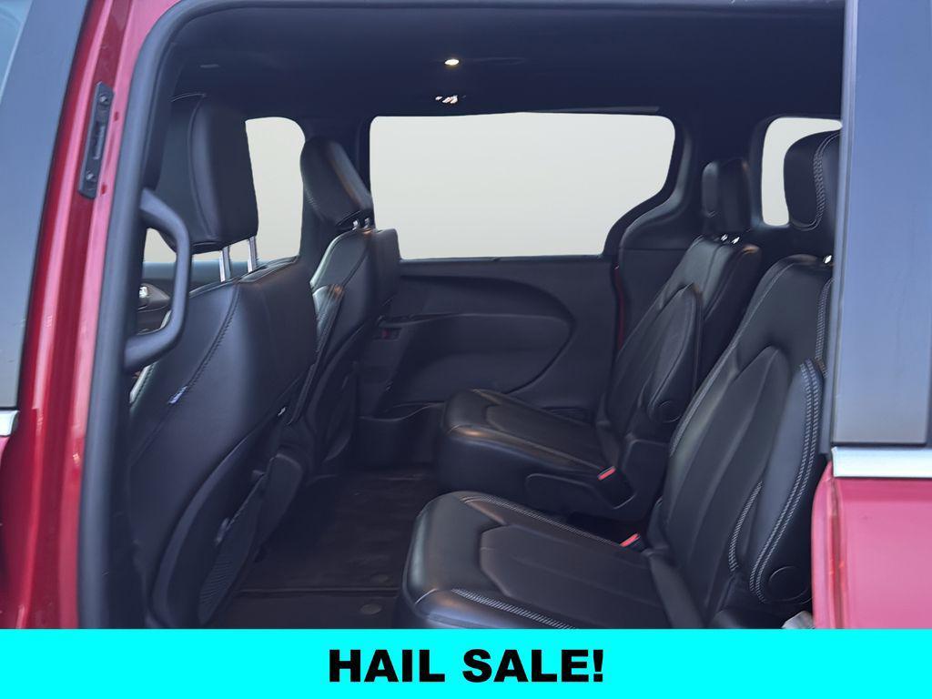 used 2025 Chrysler Pacifica car, priced at $30,422