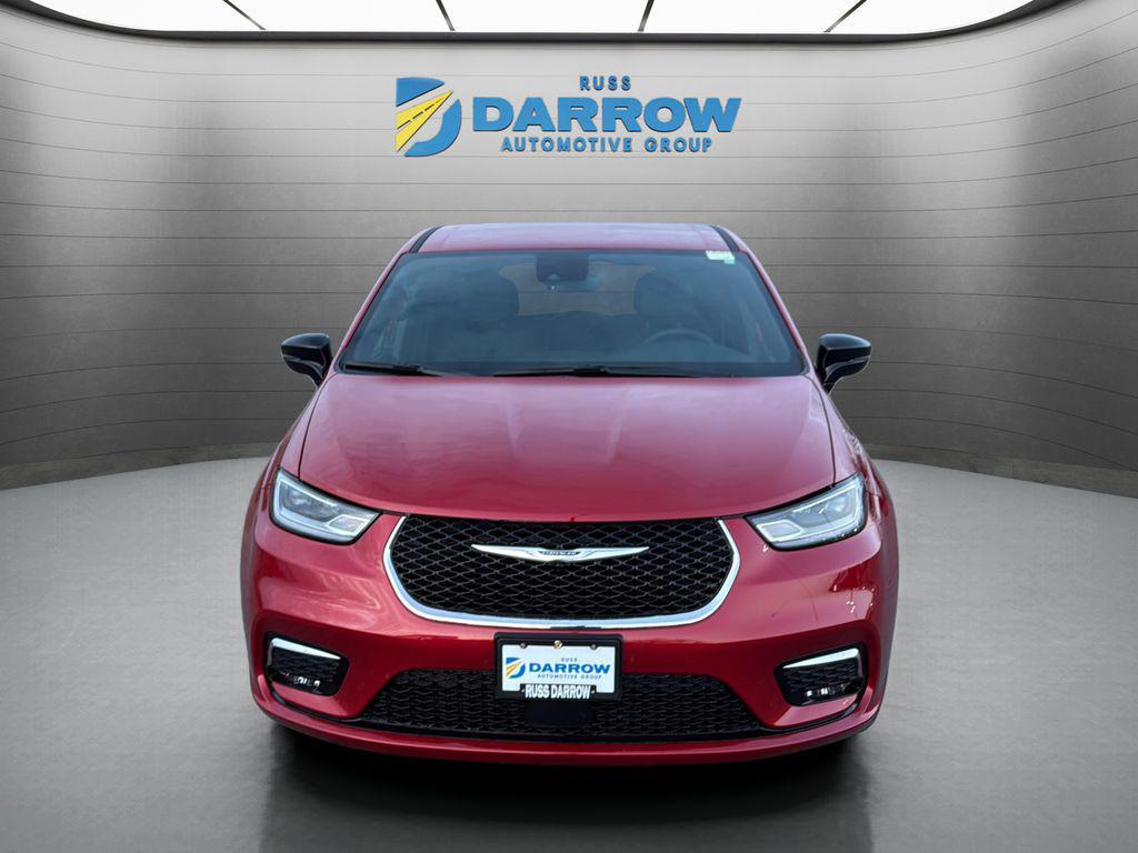 used 2025 Chrysler Pacifica car, priced at $37,998