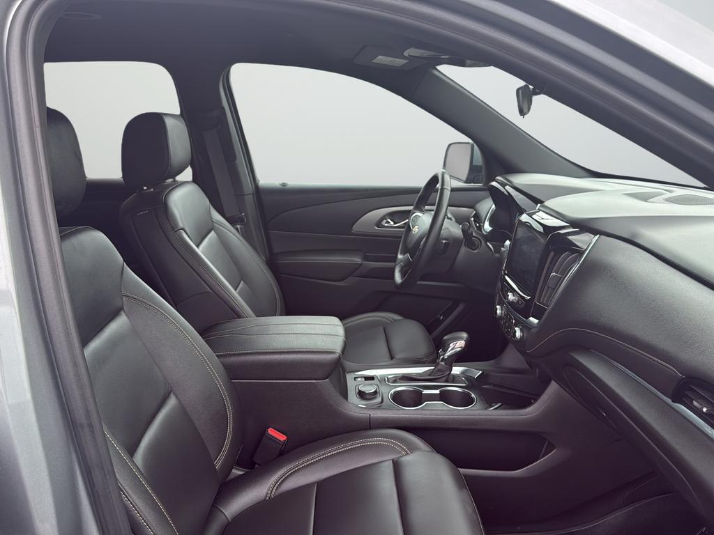 used 2023 Chevrolet Traverse car, priced at $35,227