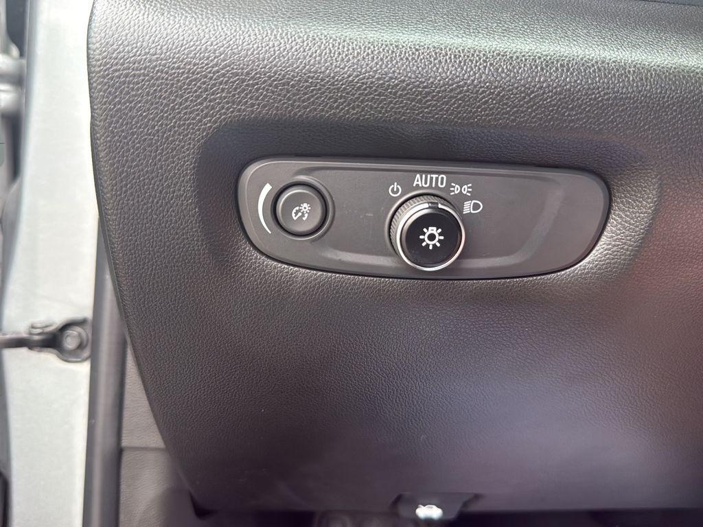 used 2023 Chevrolet Traverse car, priced at $36,375