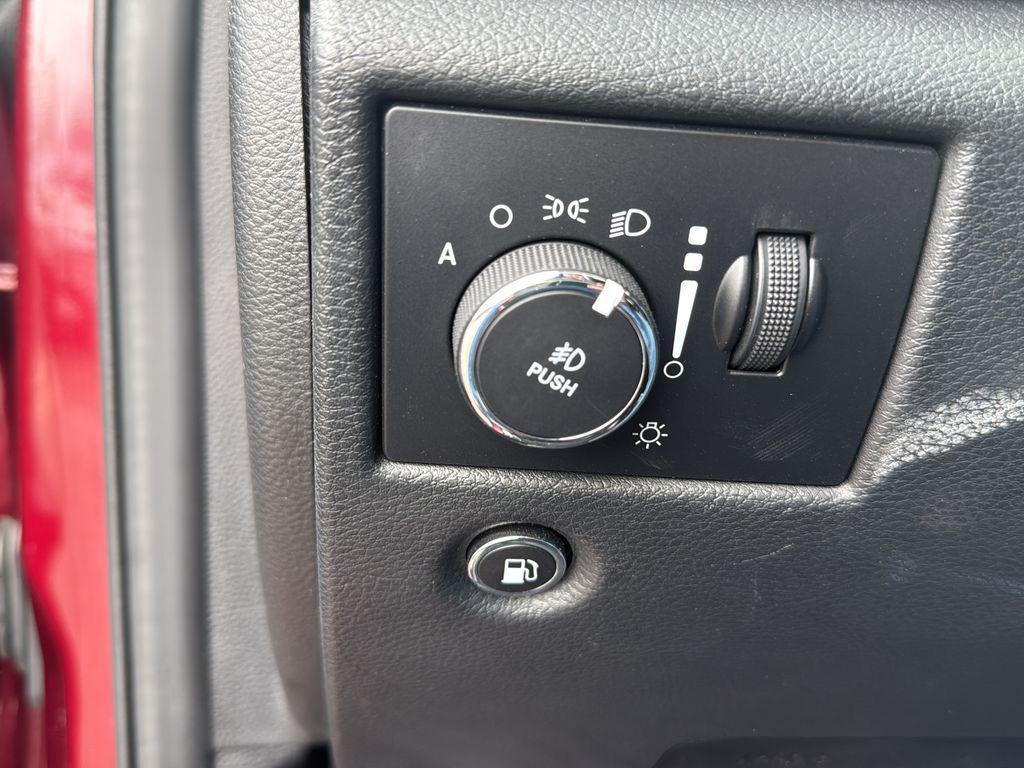 used 2022 Jeep Grand Cherokee car, priced at $27,234
