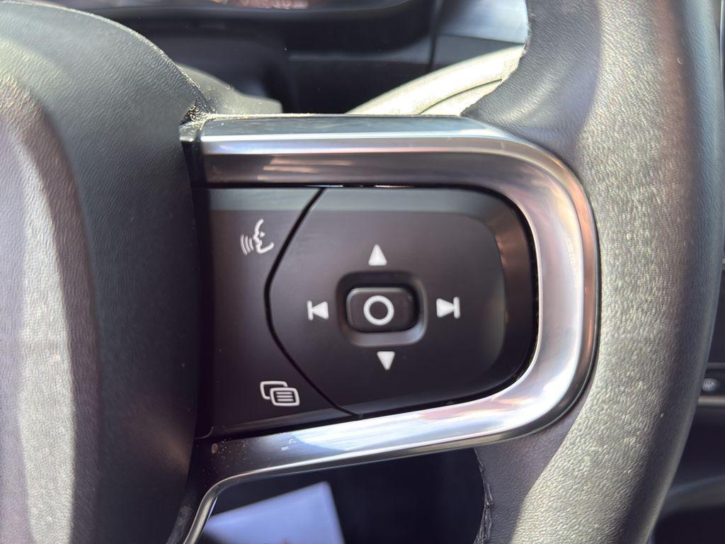 used 2022 Volvo XC40 car, priced at $19,121