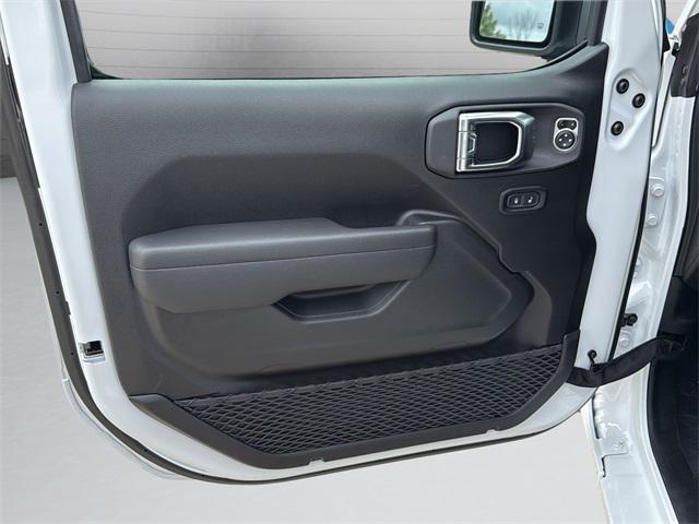 new 2025 Jeep Wrangler car, priced at $44,485