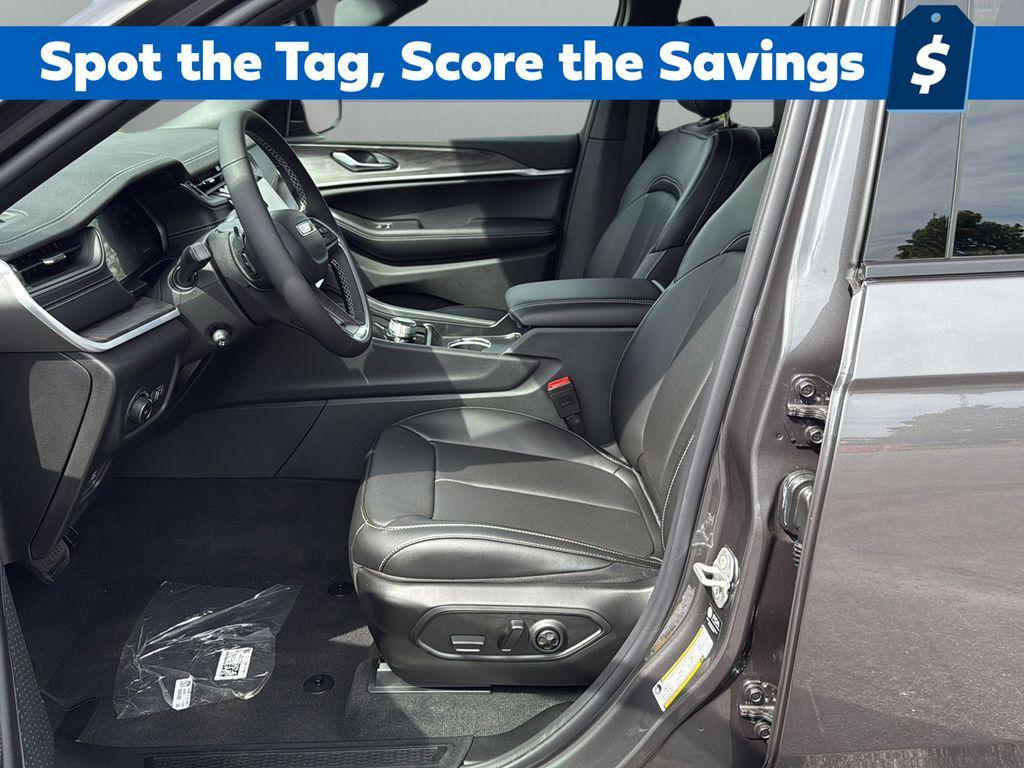 new 2025 Jeep Grand Cherokee L car, priced at $51,044