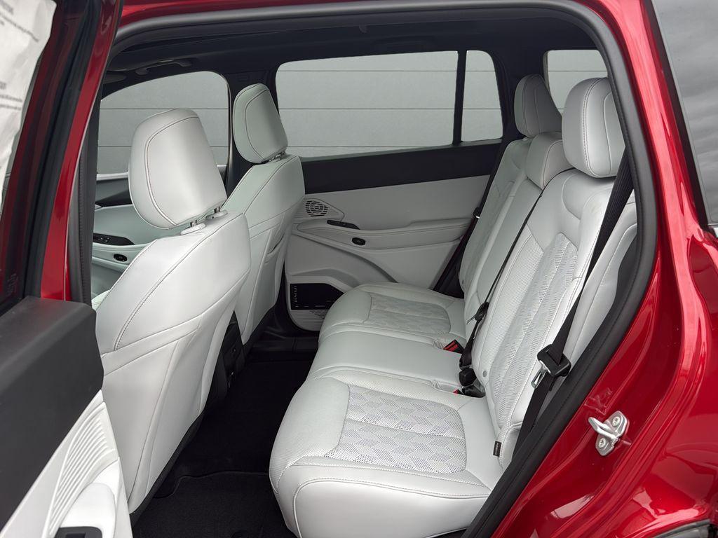 new 2026 Jeep Cherokee car, priced at $44,985