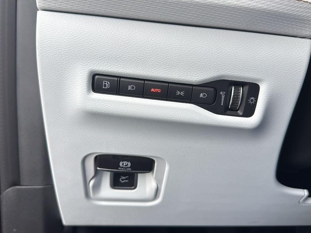 new 2026 Jeep Cherokee car, priced at $44,985