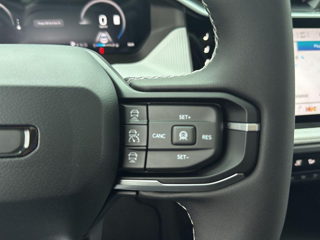 new 2026 Jeep Cherokee car, priced at $44,985