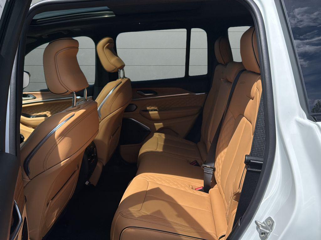 new 2026 Jeep Grand Cherokee car, priced at $67,085