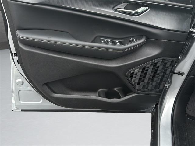 new 2025 Jeep Grand Cherokee car, priced at $42,853