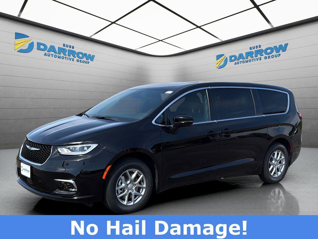 new 2026 Chrysler Pacifica car, priced at $39,447