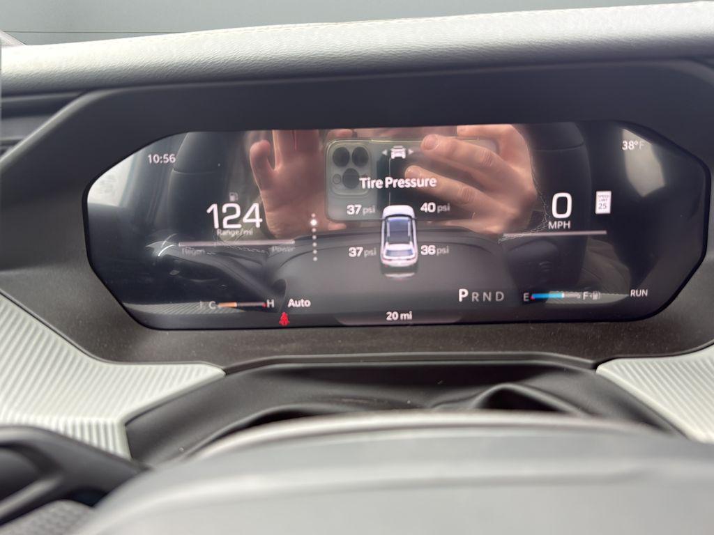 new 2026 Jeep Cherokee car, priced at $44,675