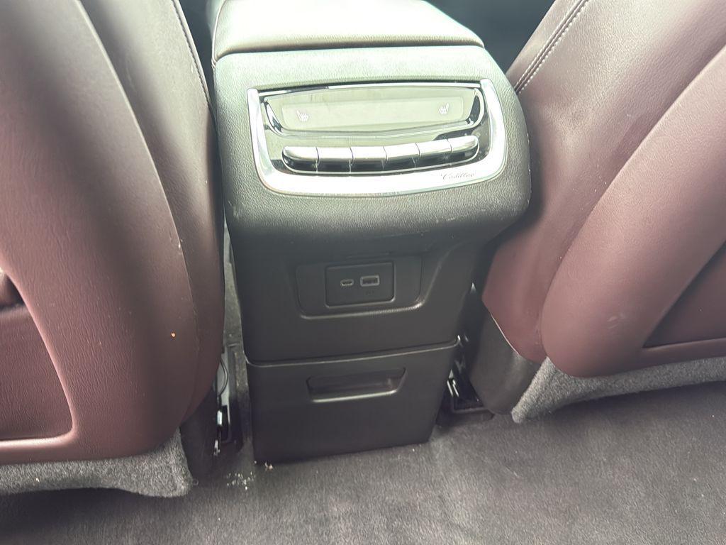 used 2021 Cadillac XT6 car, priced at $29,669