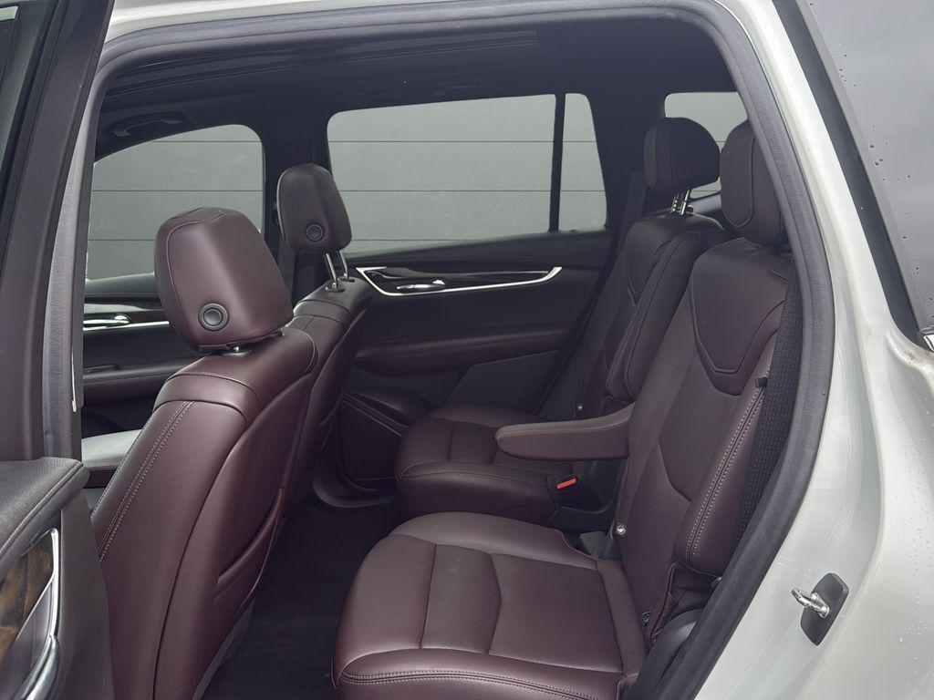 used 2021 Cadillac XT6 car, priced at $29,669