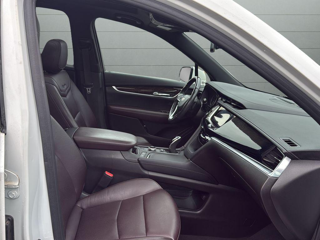 used 2021 Cadillac XT6 car, priced at $29,669