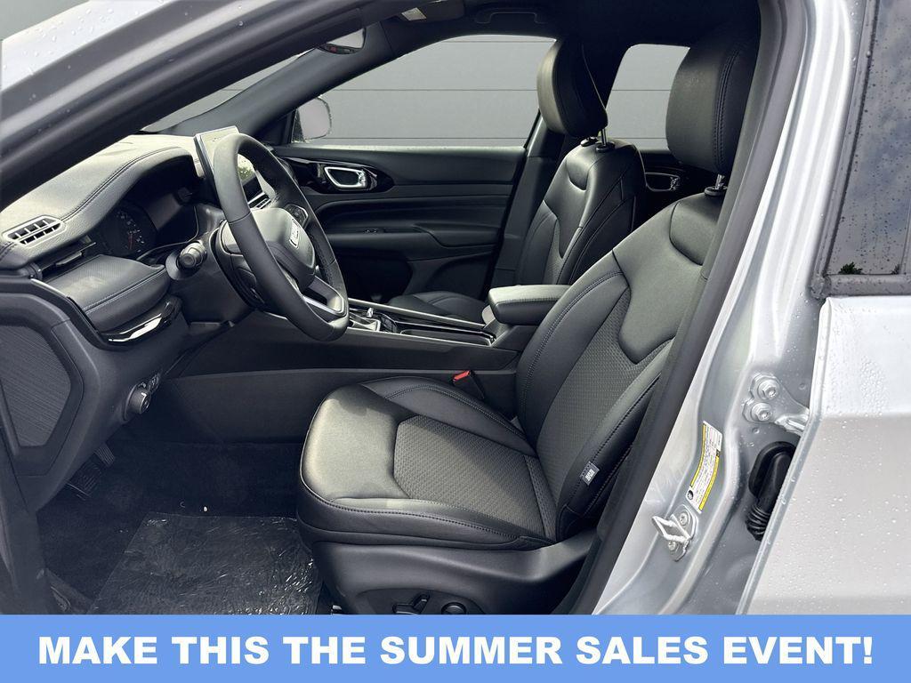 new 2025 Jeep Compass car, priced at $33,622