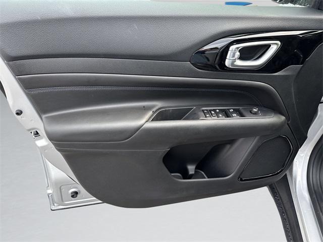 new 2025 Jeep Compass car, priced at $34,123