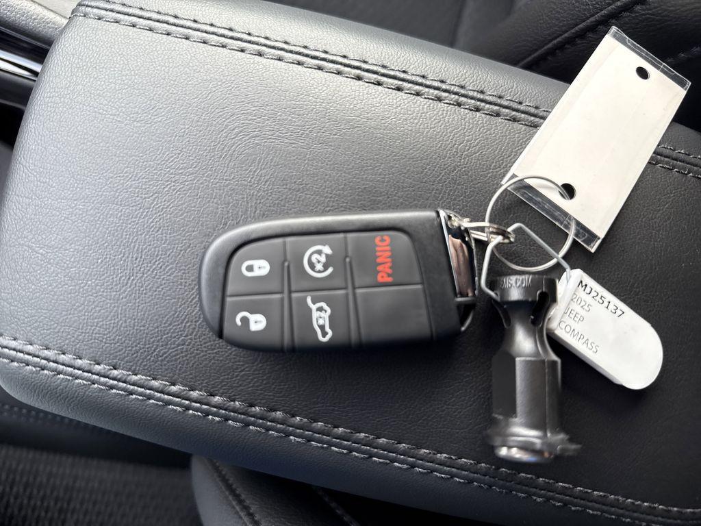 new 2025 Jeep Compass car, priced at $35,623