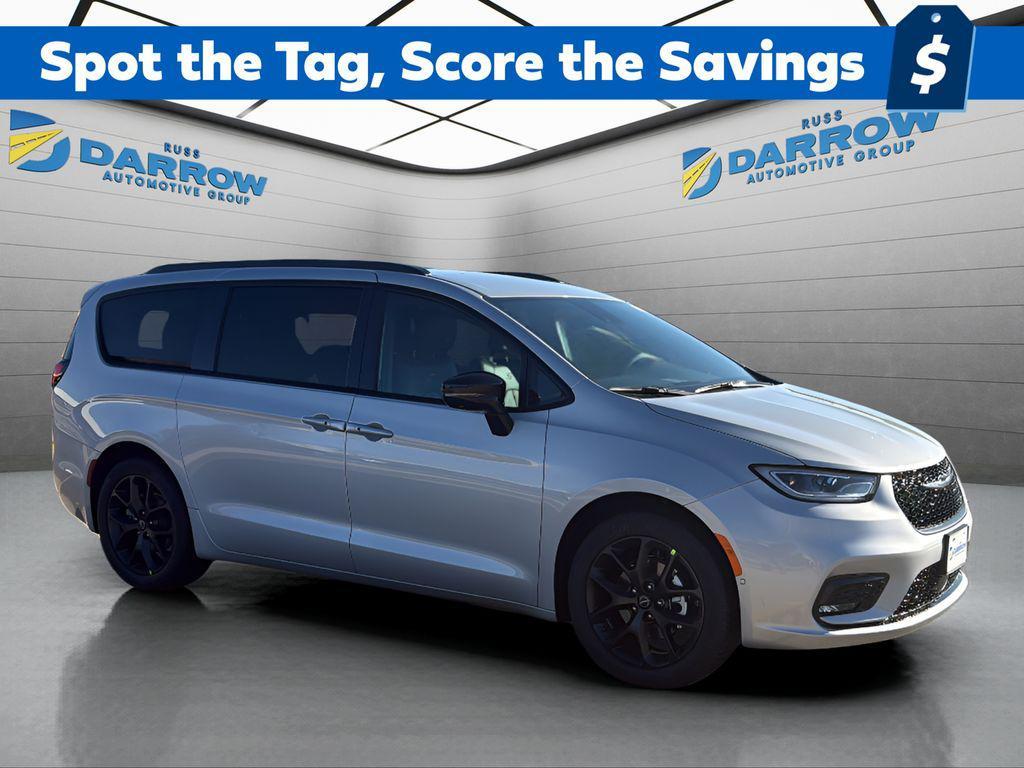 new 2026 Chrysler Pacifica car, priced at $41,967