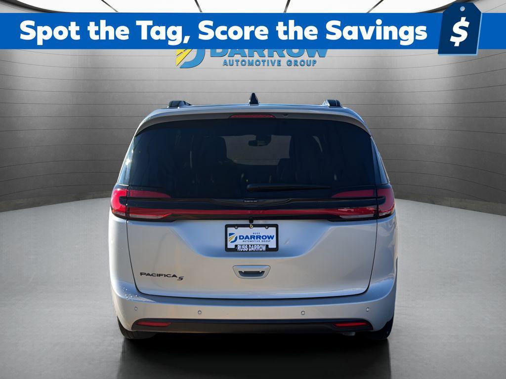 new 2026 Chrysler Pacifica car, priced at $41,967