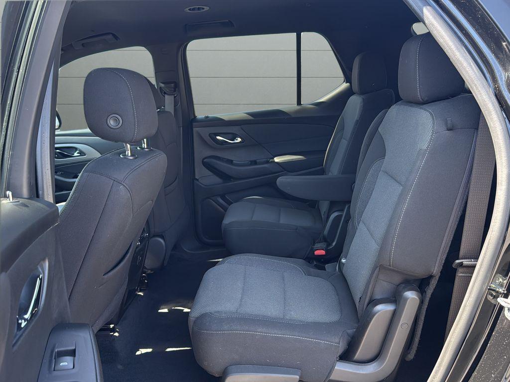 used 2022 Chevrolet Traverse car, priced at $21,155