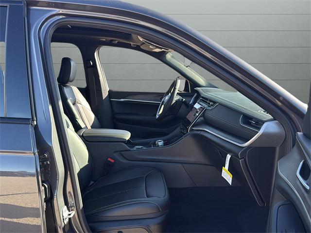 new 2025 Jeep Grand Cherokee car, priced at $51,361