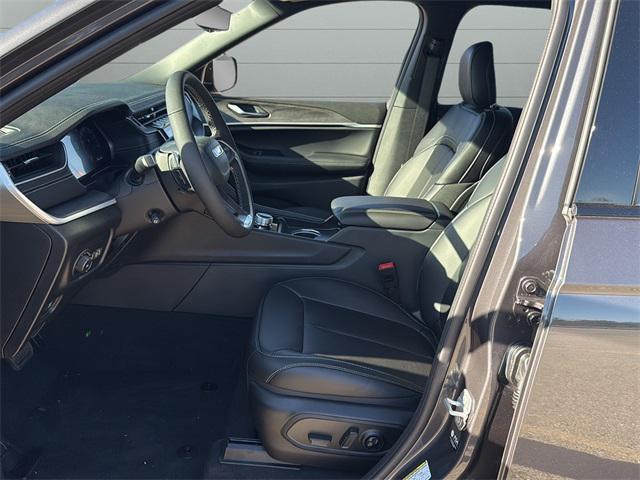 new 2025 Jeep Grand Cherokee car, priced at $51,361