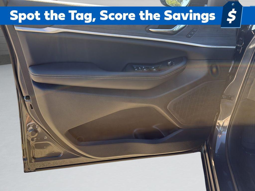 new 2025 Jeep Grand Cherokee car, priced at $47,861