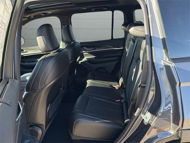 new 2025 Jeep Grand Cherokee car, priced at $51,361