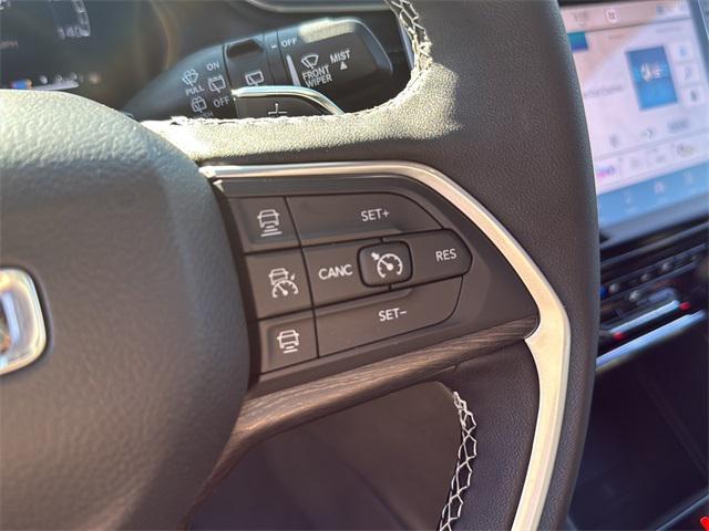 new 2025 Jeep Grand Cherokee car, priced at $51,361