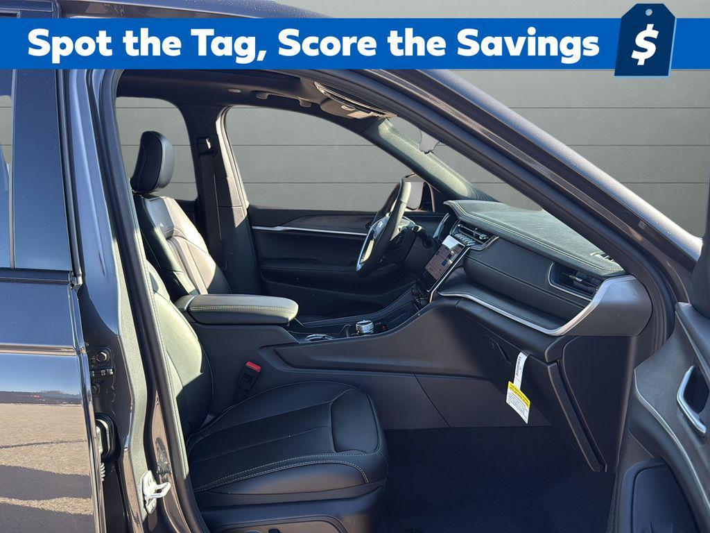 new 2025 Jeep Grand Cherokee car, priced at $47,861