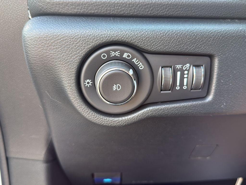 new 2026 Chrysler Pacifica car, priced at $47,035