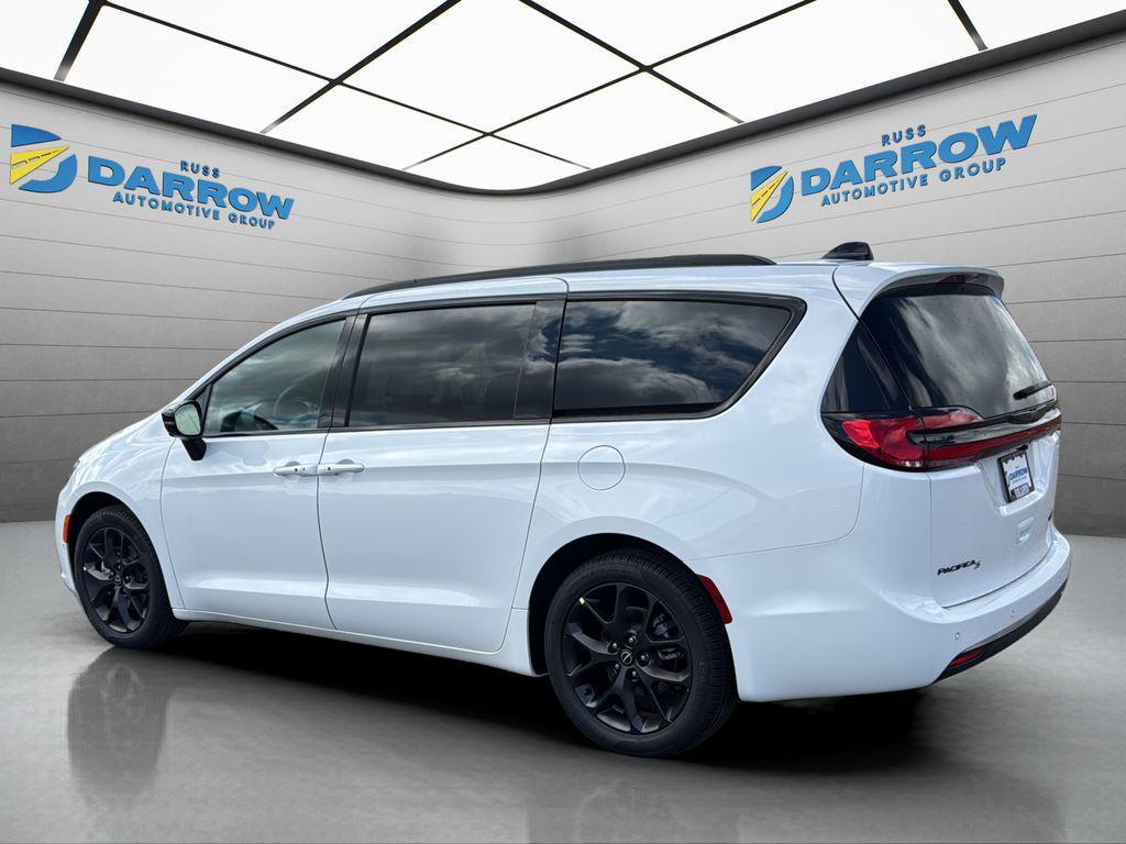 new 2026 Chrysler Pacifica car, priced at $47,035