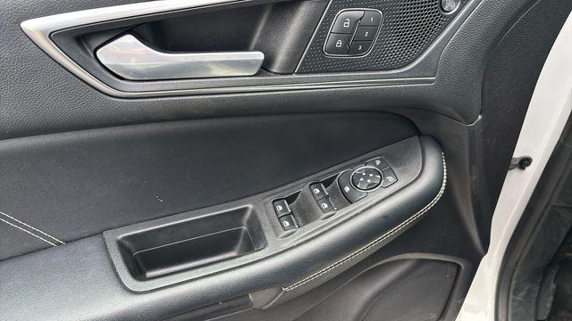 used 2022 Ford Edge car, priced at $25,847