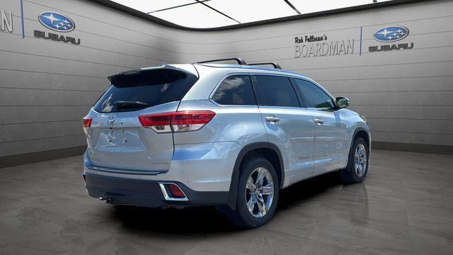 used 2019 Toyota Highlander car, priced at $26,364