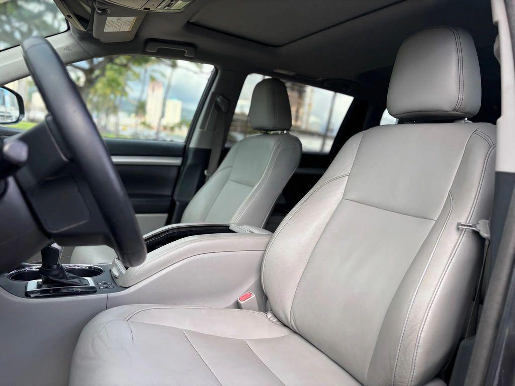 used 2017 Toyota Highlander car, priced at $23,995