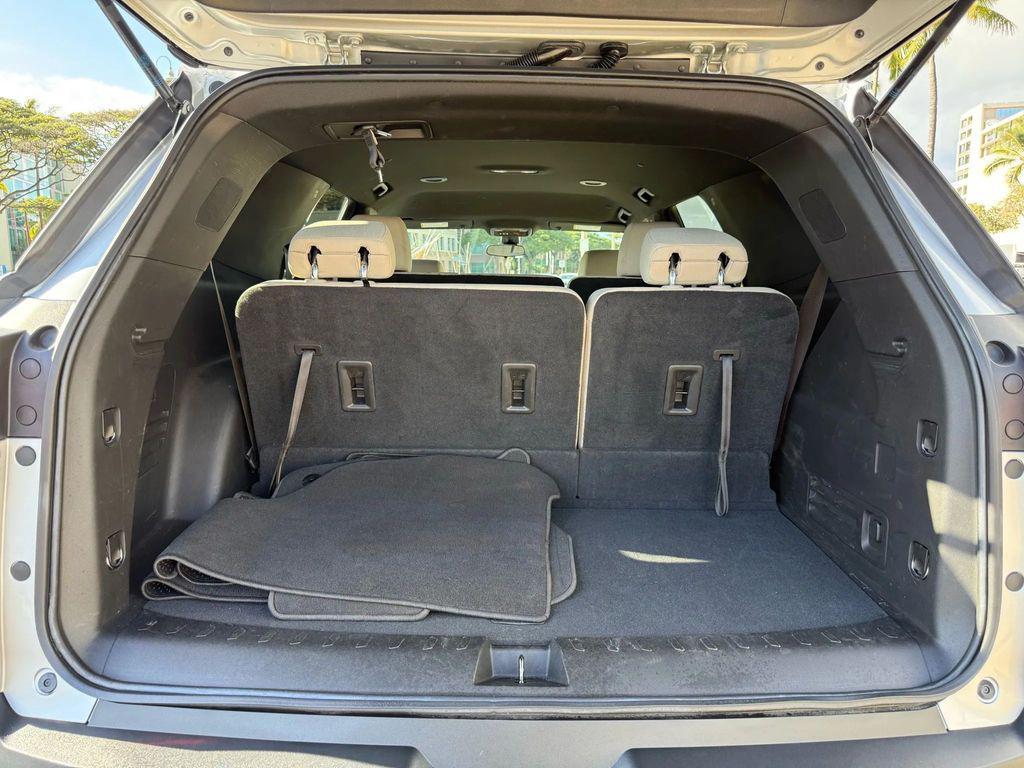 used 2022 Chevrolet Traverse car, priced at $27,995