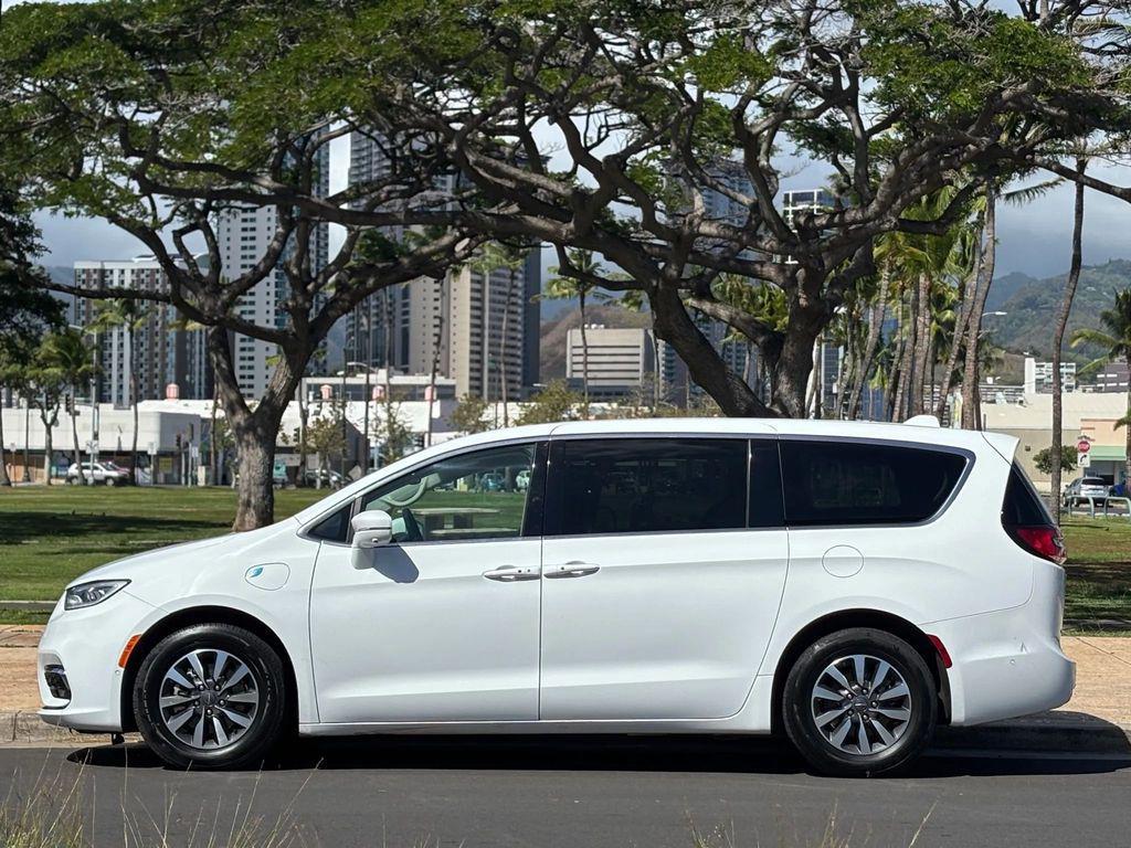 used 2022 Chrysler Pacifica Hybrid car, priced at $24,895