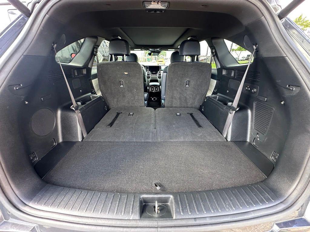 used 2022 Kia Sorento Plug-In Hybrid car, priced at $29,995