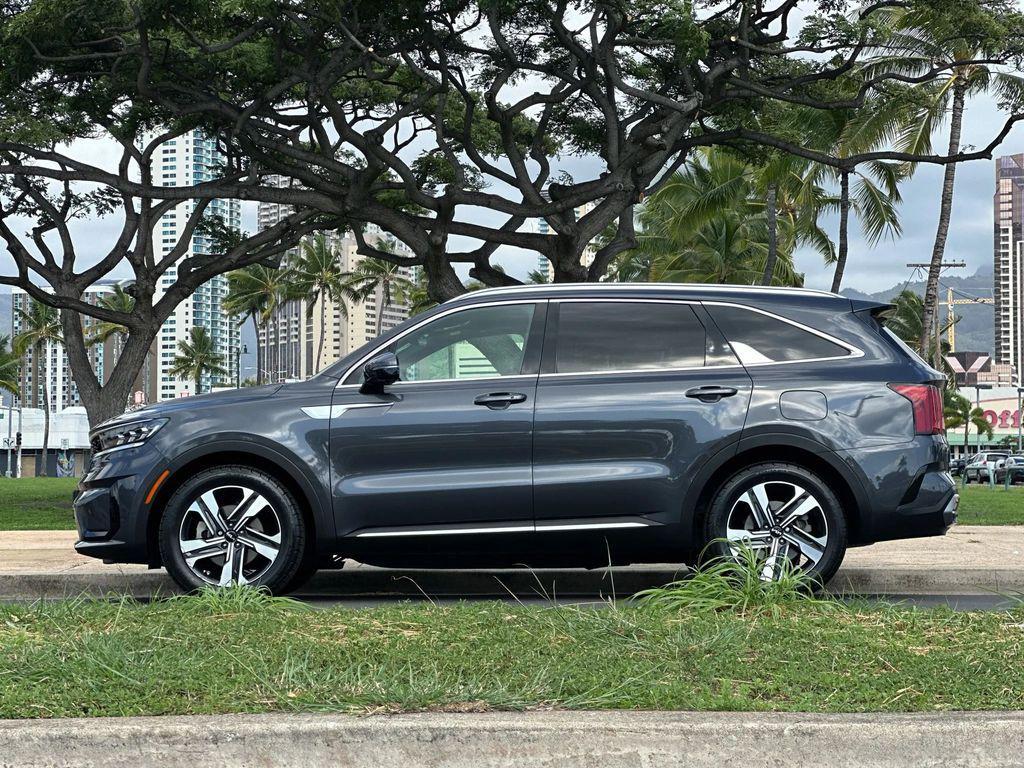 used 2022 Kia Sorento Plug-In Hybrid car, priced at $29,995