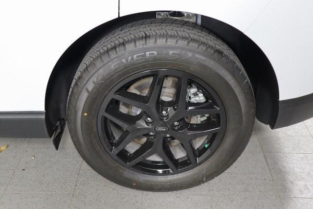 used 2024 Ford Edge car, priced at $21,950