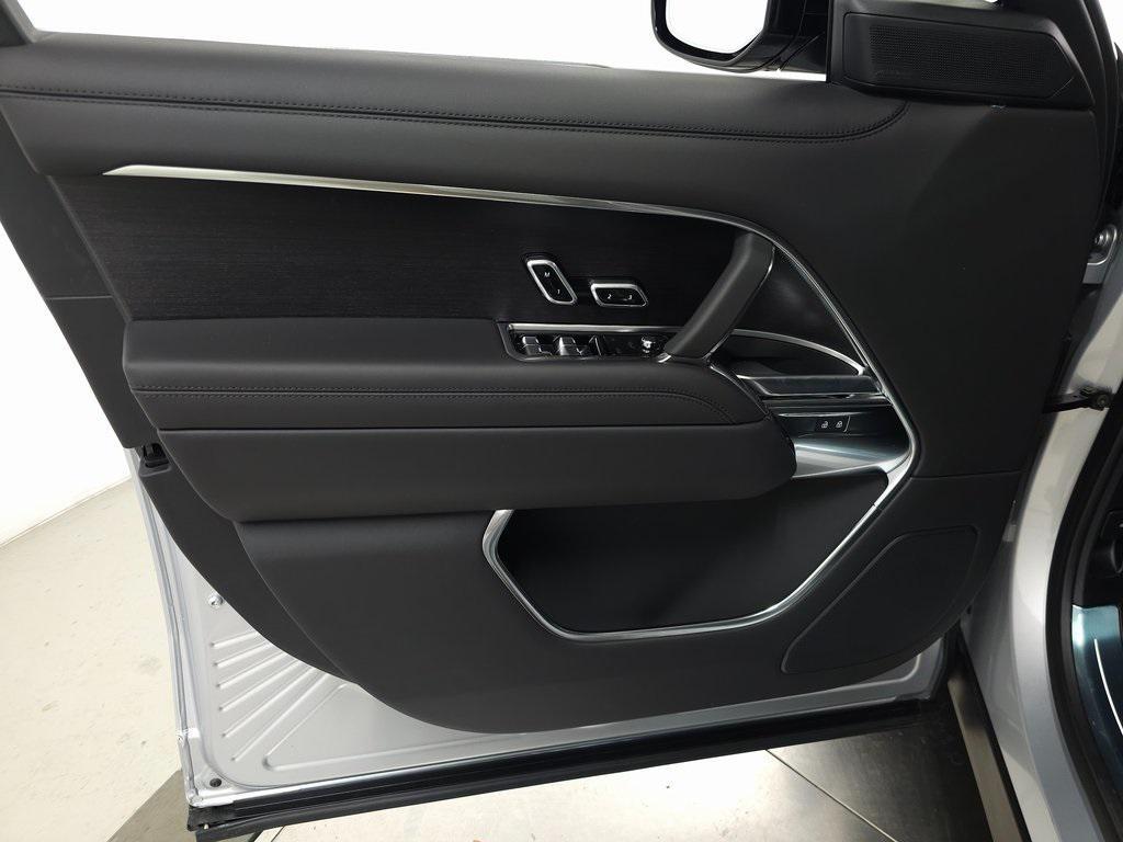 new 2025 Land Rover Range Rover car, priced at $152,045