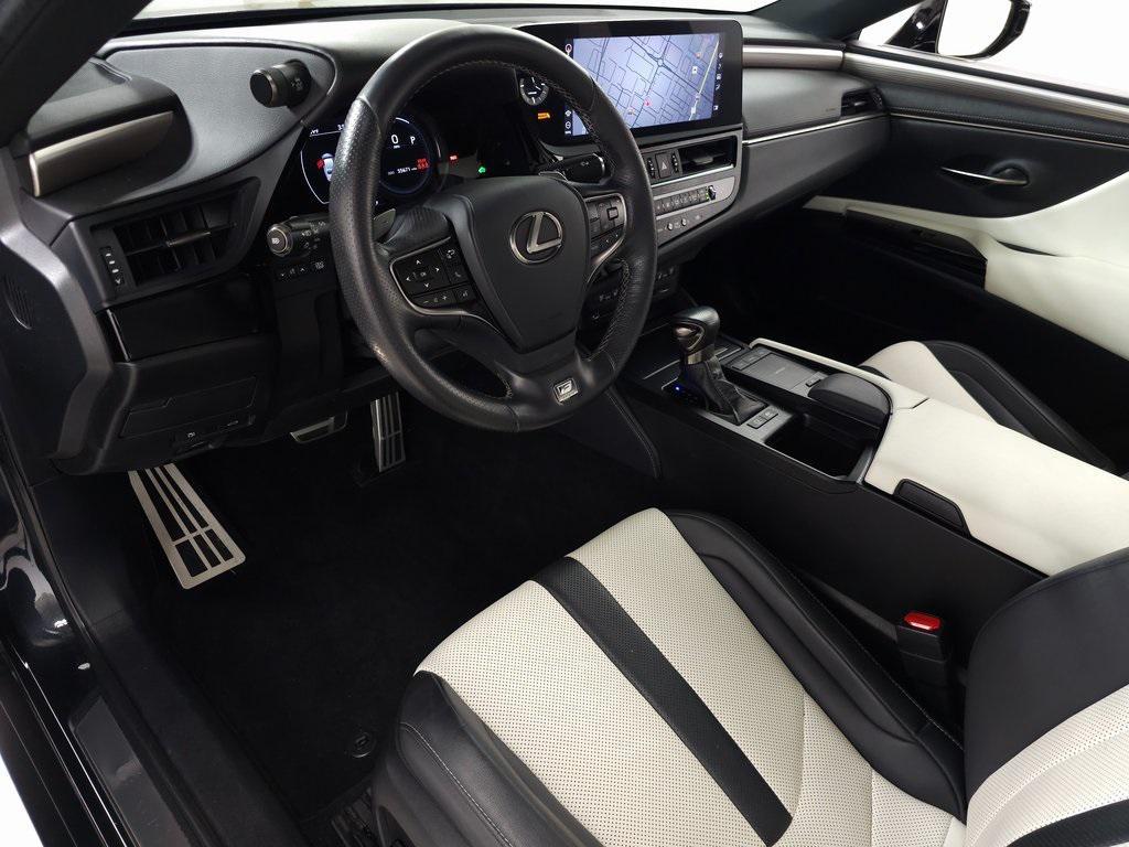 used 2022 Lexus ES 300h car, priced at $31,400