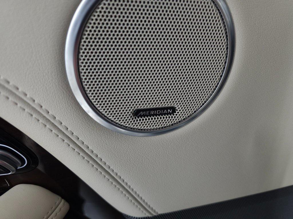 used 2021 Land Rover Range Rover car, priced at $53,900