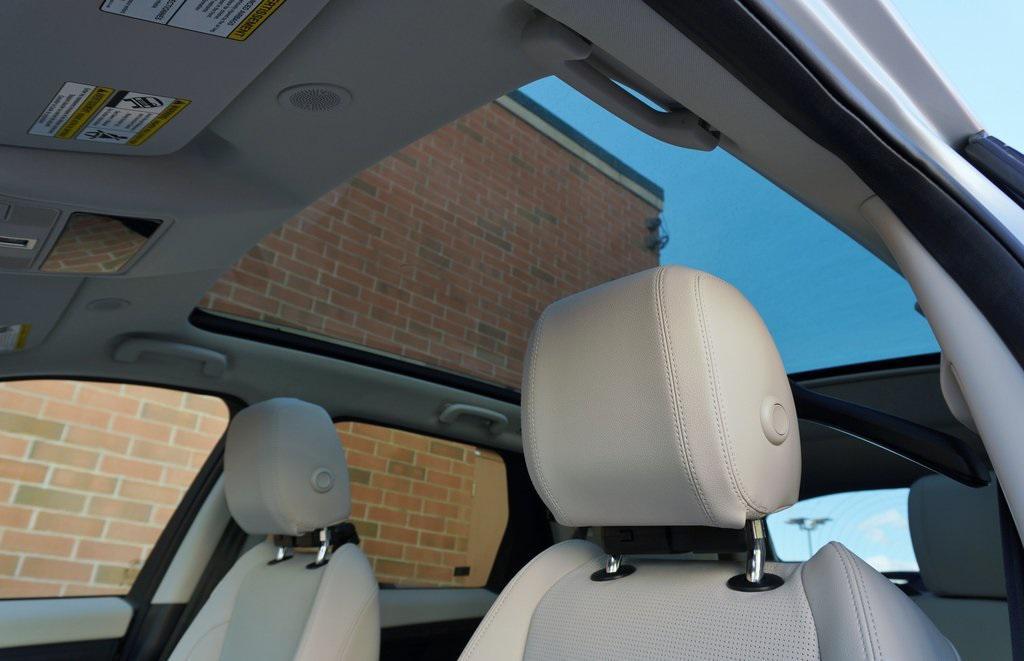 new 2025 Land Rover Discovery Sport car, priced at $49,000